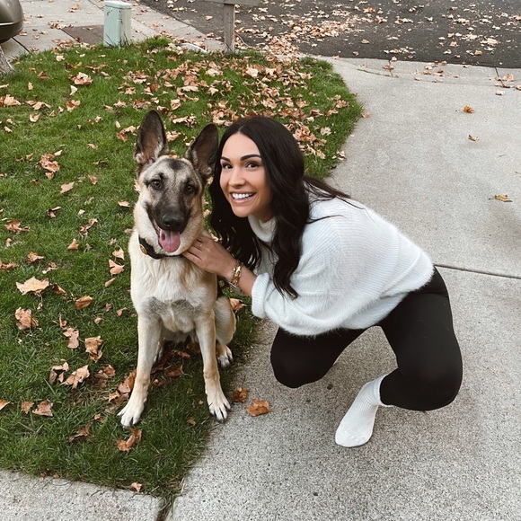 Hi Iโm Taylor! ๐ค Nice to meet you ๐๐ผ๐ซถ๐ผ - Picture 2 of 3